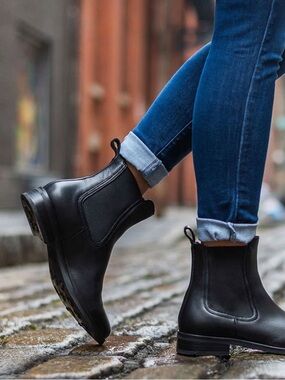 Thursday Boots Duchess Chelsea Boot